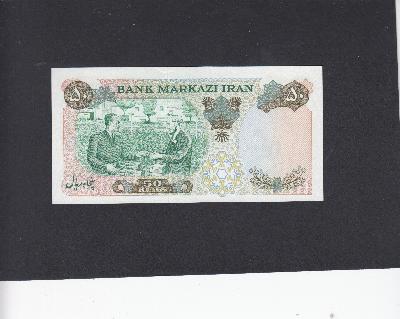 Beschrijving achterzijde: VILLAGE